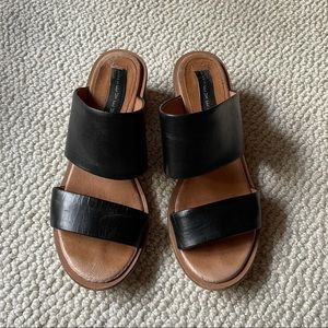 Steve Madden Black Leather Lightweight Sandals